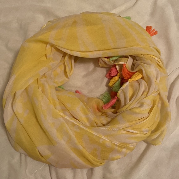 Lilly for target scarf - Picture 2 of 2